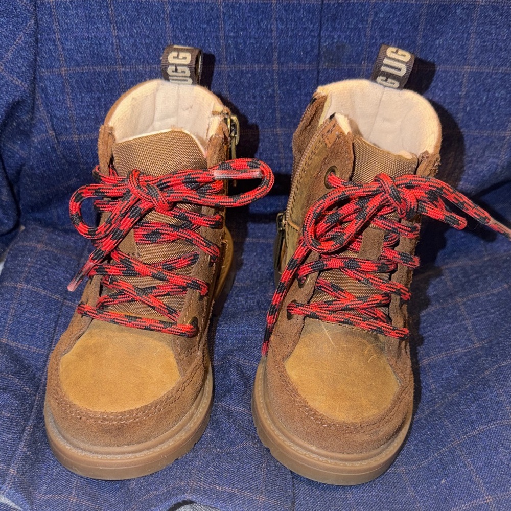 UGG Kids Chestnut Boots with Red Laces